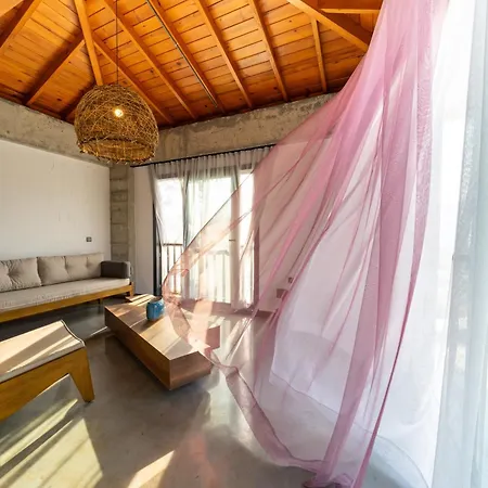 Apart-hotel Kikonia Art & *