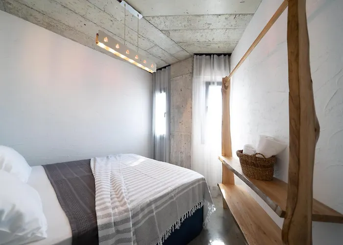 Kikonia Art & Apartahotel