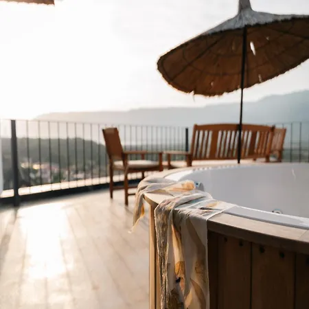 Kikonia Art&suites Lejlighedshotel