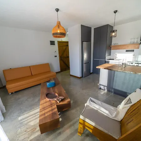 Kikonia Art&suites 4*