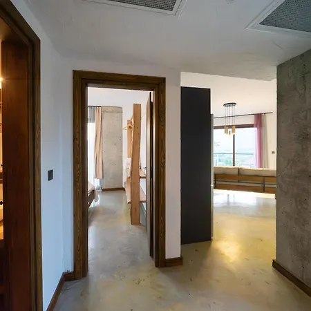 Kikonia Art&suites Lejlighedshotel 4*