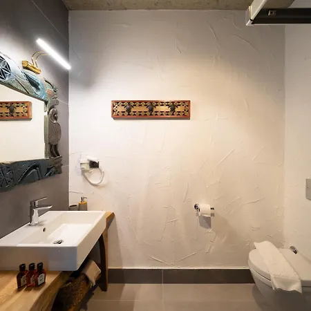 Kikonia Art&suites Lejlighedshotel 4*