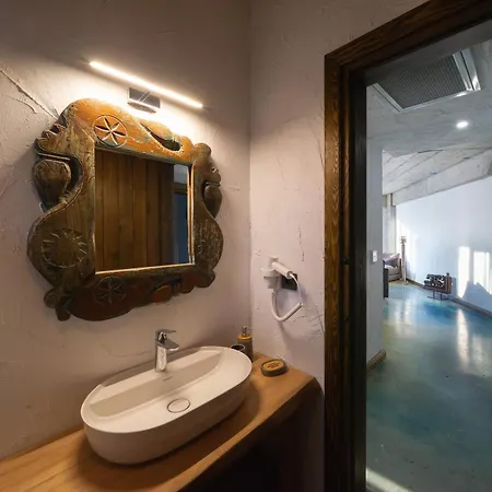 Kikonia Art&suites Lejlighedshotel 4*