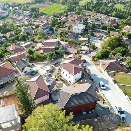 Kikonia Art & Aparthotel