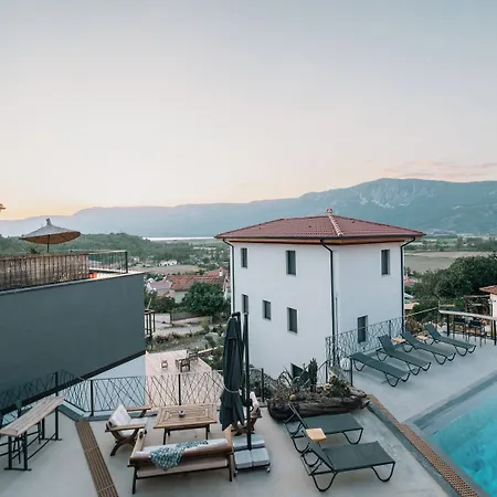 Aparthotel Kikonia Art & 4*