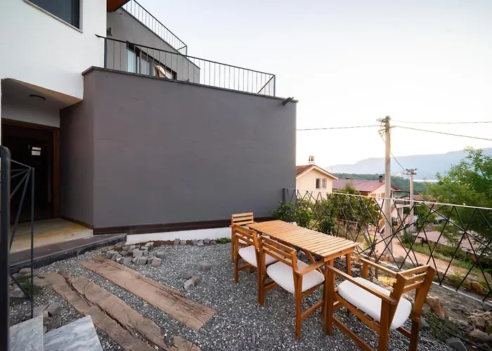 Kikonia Art & Apartmanhotel