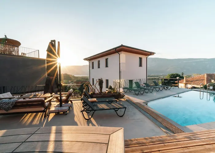 Kikonia Art & Apartmanhotel *